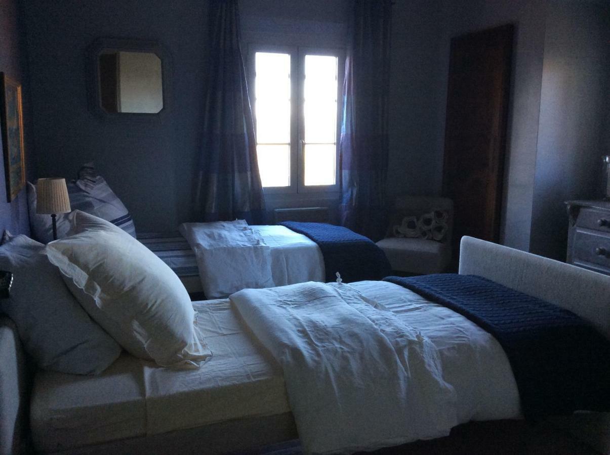 Le Mas Amore Bed & Breakfast Gassin Exterior photo