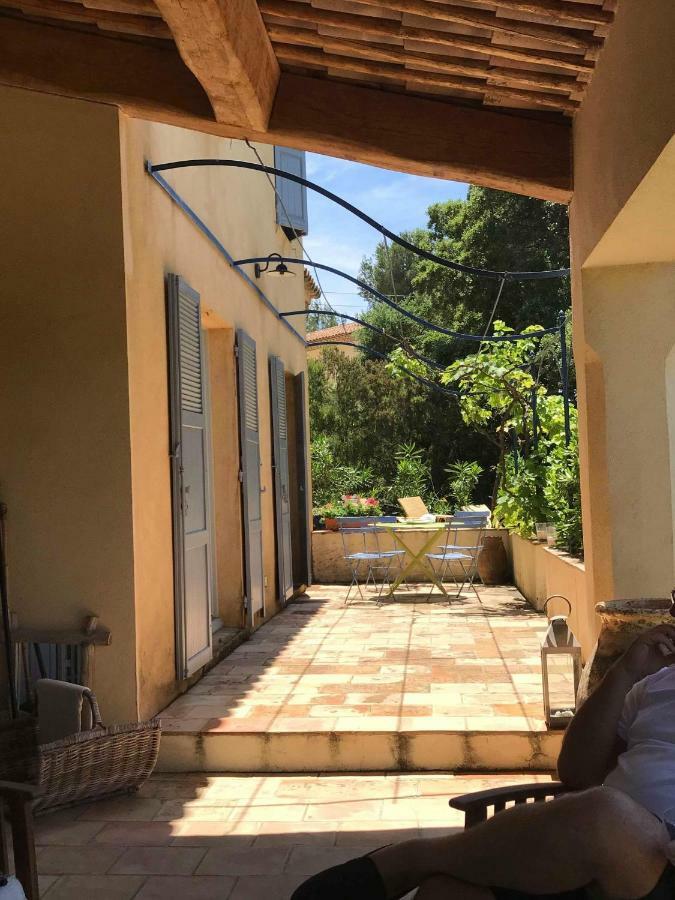 Le Mas Amore Bed & Breakfast Gassin Exterior photo